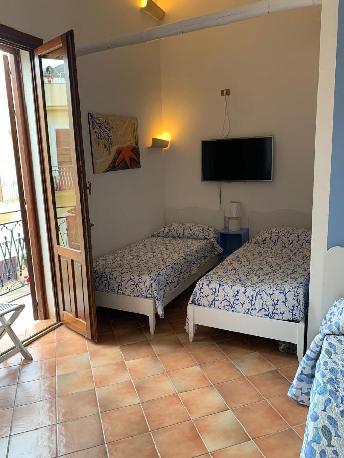 Apartment With Terraces And Private Jacuzzi - San Vito 400M From Beach San Vito Lo Capo Zewnętrze zdjęcie